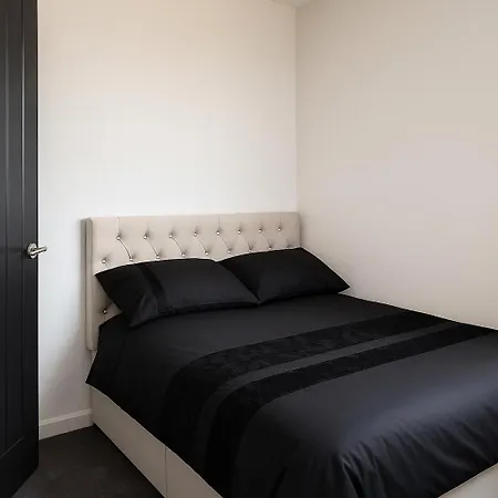 Modern 3 Bed Duplex *