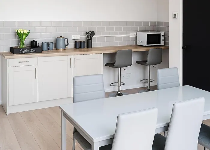 Modern 3 Bed Duplex Лідс