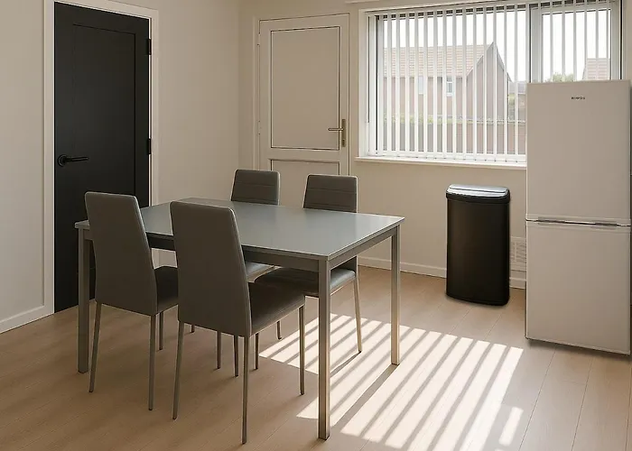 Modern 3 Bed Duplex Апартаменти