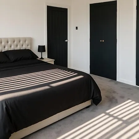 Modern 3 Bed Duplex * ليدز