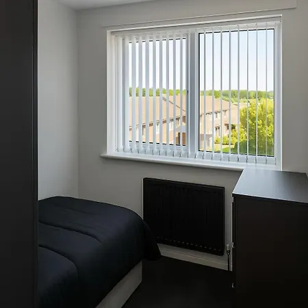 Modern 3 Bed Duplex * Лідс