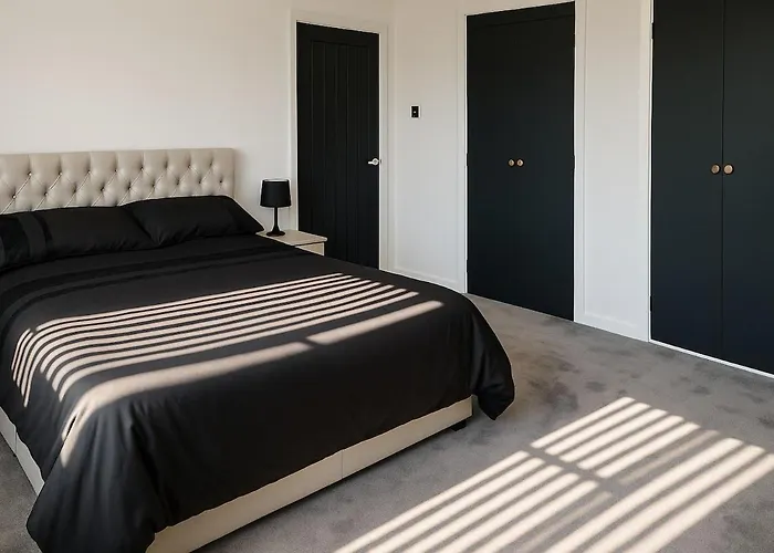 Modern 3 Bed Duplex * Leeds (West Yorkshire)